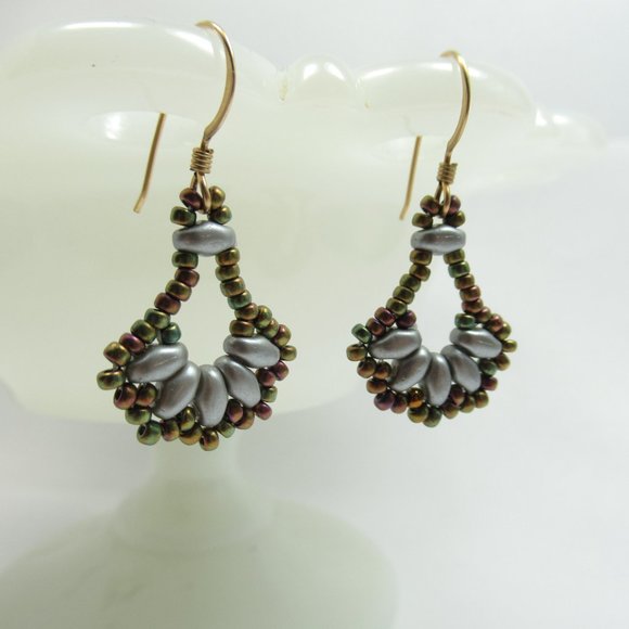 Beaded Fan Earrings - Picture 3 of 5